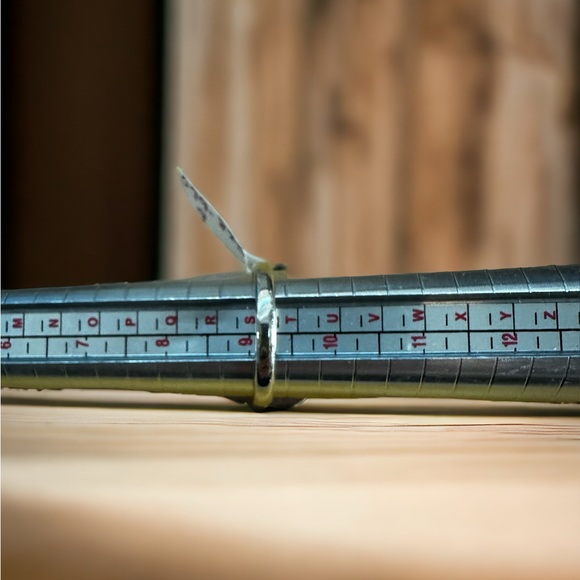 Spiny Oyster Solid Silver Ring in a Southwestern Heart Setting - Picture 8 of 12